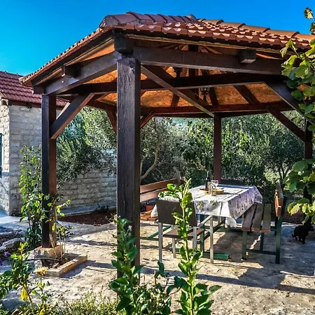 度假居 Away From With Outdoor Pool, Botanical Garden And A Beautiful Sea View *