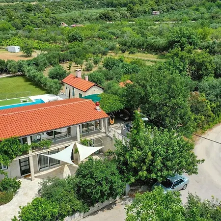 Away From With Outdoor Pool, Botanical Garden And A Beautiful Sea View Holiday home Kastela