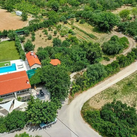Holiday home Away From With Outdoor Pool, Botanical Garden And A Beautiful Sea View *