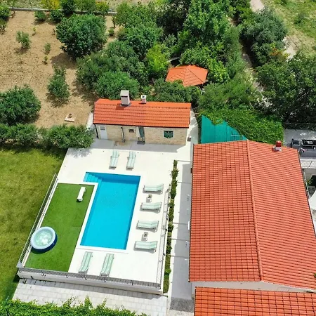 Away From With Outdoor Pool, Botanical Garden And A Beautiful Sea View