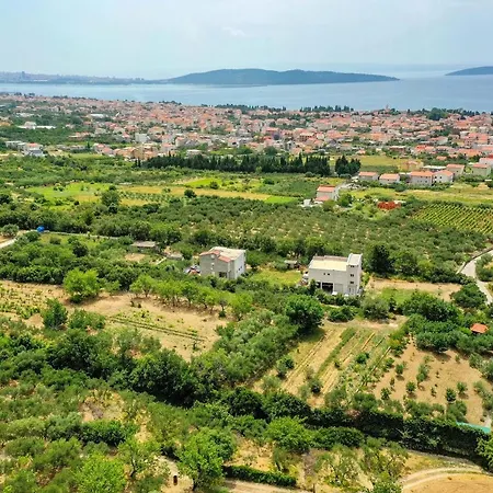 Holiday home Away From With Outdoor Pool, Botanical Garden And A Beautiful Sea View Kastela