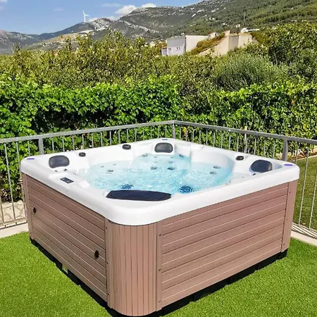 Casa vacanze Away From With Outdoor Pool, Botanical Garden And A Beautiful Sea View *