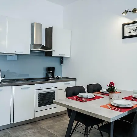 Holiday home Away From With Outdoor Pool, Botanical Garden And A Beautiful Sea View
