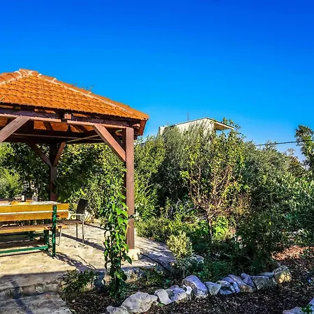 Away From With Outdoor Pool, Botanical Garden And A Beautiful Sea View Kastela