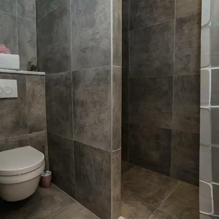 Casa vacanze Away From With Outdoor Pool, Botanical Garden And A Beautiful Sea View Kaštela