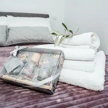 Away From With Outdoor Pool, Botanical Garden And A Beautiful Sea View Casa vacanze *
