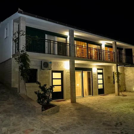 Away From With Outdoor Pool, Botanical Garden And A Beautiful Sea View Holiday home Kastela