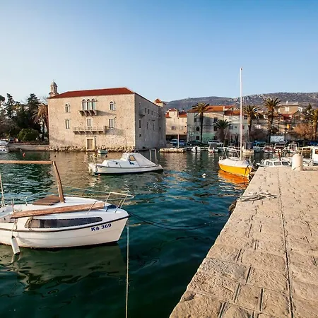 Holiday home Away From With Outdoor Pool, Botanical Garden And A Beautiful Sea View
