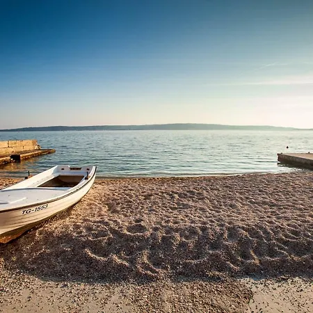 Away From With Outdoor Pool, Botanical Garden And A Beautiful Sea View